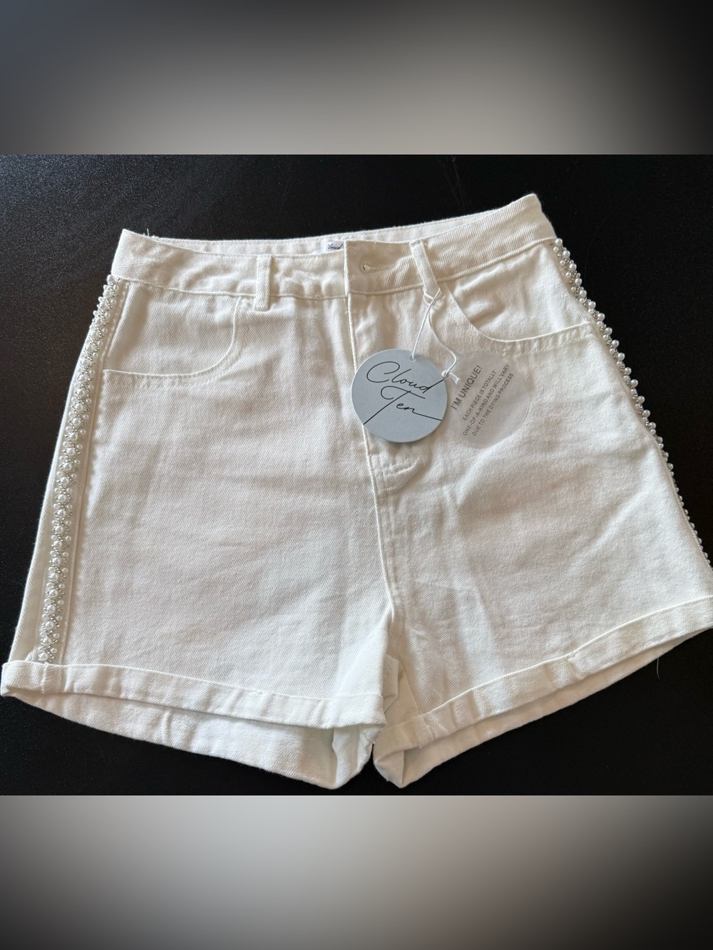 Cloud 10 size small White High-Rise Women's Shorts NWT